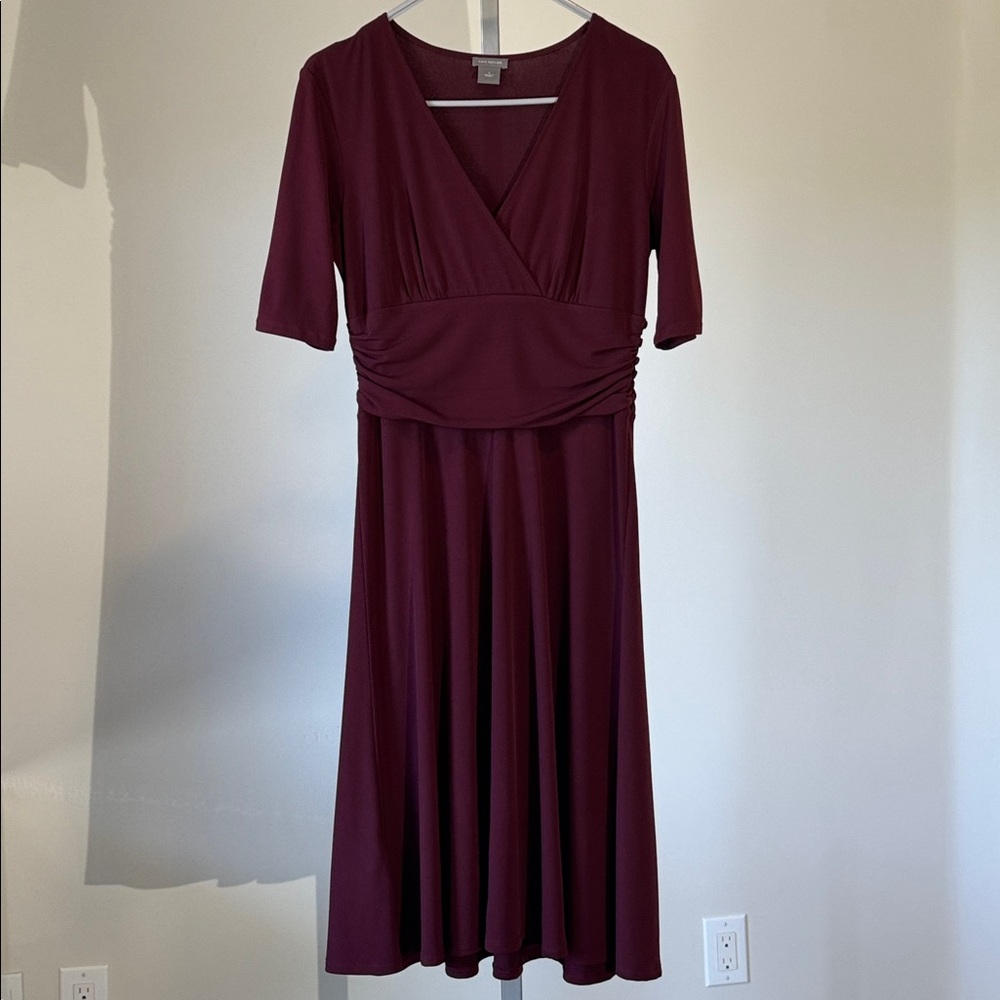 Ann Taylor Burgundy Dress, S - 6, V-Neck, gathered on side with buttons, photos